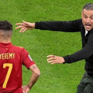 1xbet官网中国-恩里克：加维像在自家后院踢球 9号问题已得到解决